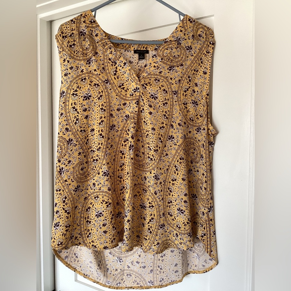 Ann Taylor sleeveless paisley print top size XL